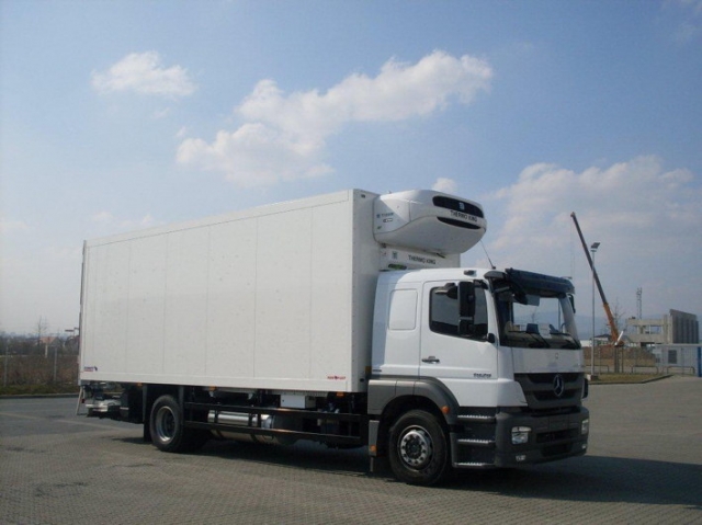 Kühlfahrzeug mit Thermo King-Kühlmaschine für den Transport von Blutplasma (Bildquelle: EURAM) Kühlfahrzeug mit Thermo King-Kühlmaschine für den Transport von Blutplasma (Bildquelle: EURAM)