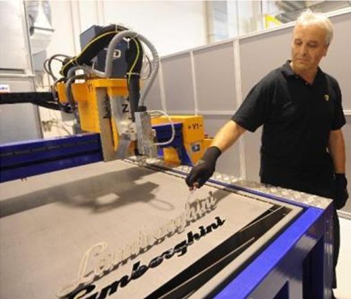 MicroStep Plasmaschneidanlage MicroCut bei Lamborghini MicroStep Plasmaschneidanlage MicroCut bei Lamborghini