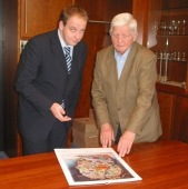 Thorsten Krimphove, Pressesprecher der Firma Bohle, zusammen mit Walter Tillmann