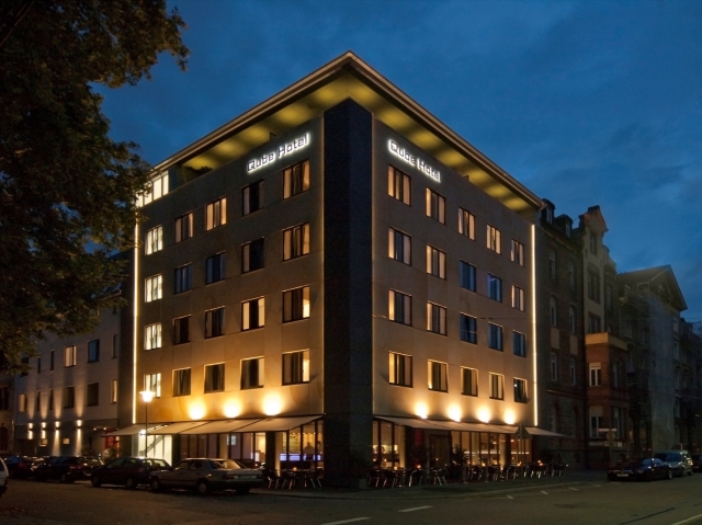 Quadratisch, elegant und umweltbewusst: Das Qube Hotel Heidelberg Quadratisch, elegant und umweltbewusst: Das Qube Hotel Heidelberg