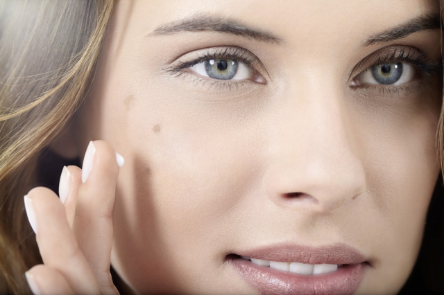 Eucerin Even Brighter gegen Pigmentflecken und Altersflecken Eucerin Even Brighter gegen Pigmentflecken und Altersflecken