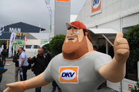 DKV Maskottchen „Buddy“ war auf dem Nürburgring gleich mehrfach anzutreffen. DKV Maskottchen „Buddy“ war auf dem Nürburgring gleich mehrfach anzutreffen.