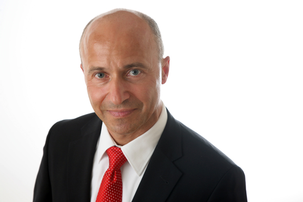 (Ralph Guttenberger, Spezialist für den technischen Vertrieb) 