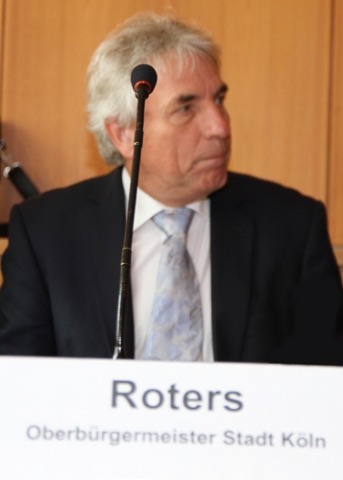 Jürgen Roters, Oberbürgermeister der Stadt Köln will Bürgerinnen und Bürger frühzeitig in die weiter Jürgen Roters, Oberbürgermeister der Stadt Köln will Bürgerinnen und Bürger frühzeitig in die weiter