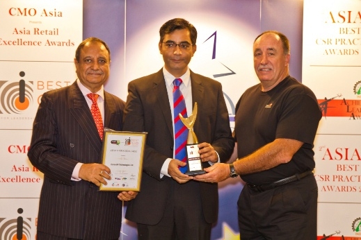 Amit Sharma, Regional Director bei CanvasM Technologies Ltd, erhielt den Preis von Arun Arora, Chair