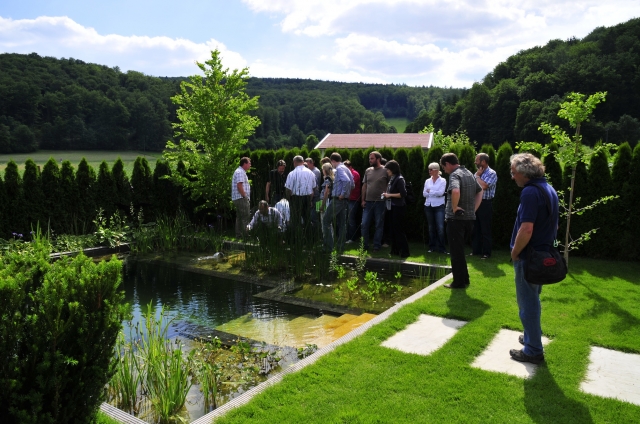 Schwimmteich und Naturpool - am lassen sich Tipps- und Tricks vor Ort erkunden und erklären. Schwimmteich und Naturpool - am lassen sich Tipps- und Tricks vor Ort erkunden und erklären.