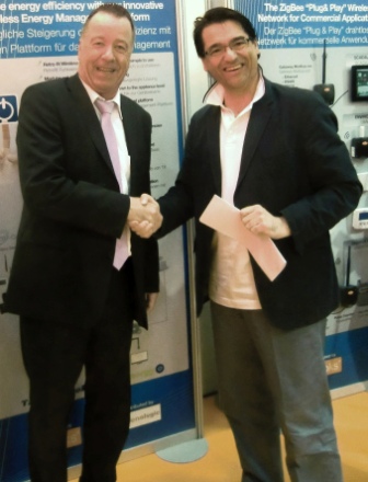 Michael Nickolai, Geschäftsführer Vertrieb der m2m Germany GmbH (li.i.B.)beschließt Partnerschaft. Michael Nickolai, Geschäftsführer Vertrieb der m2m Germany GmbH (li.i.B.)beschließt Partnerschaft.