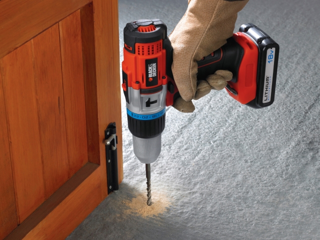 Für ambitionierte Heimwerker führt Black&Decker im August drei neue Li-Ion Bohr- und Schlagbohrschra Für ambitionierte Heimwerker führt Black&Decker im August drei neue Li-Ion Bohr- und Schlagbohrschra