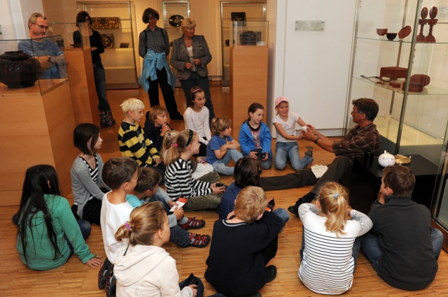 KunstGenuss für Kids - Kinder im Museum für Lackkunst in Münster
