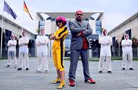Princess One vor dem Bundeskanzleramt