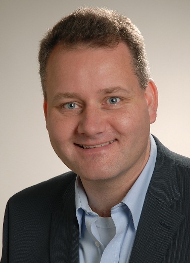 Thomas Roters, Chief Software Architect und Ausbildungsleiter bei der LIS AG Thomas Roters, Chief Software Architect und Ausbildungsleiter bei der LIS AG