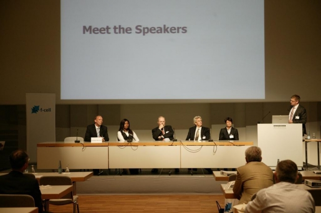 Rückblick: Podiumsdiskussion bei einer der vergangenen Konferenzen Bildrecht: Peter Sauber Agentur