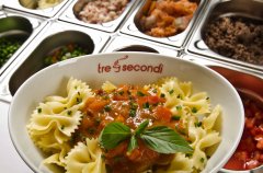 Das bunte Pasta-Angebot an der Bar im Altezza-Gebäude in München macht Lust auf mehr! Das bunte Pasta-Angebot an der Bar im Altezza-Gebäude in München macht Lust auf mehr!