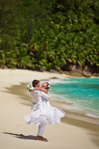 Traumhochzeit auf den Seychellen im Coral Strand Smart Choice Hotel