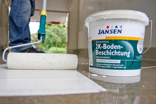 Jansens 2K-Bodenbeschichtung sorgt für einen hoch strapazierfähigen Boden und verhindert das Eindrin