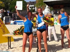 Marina Wagner (links) und Silke Schrieverhoff erreichten den dritten Platz bei den Westdeutschen Bea Marina Wagner (links) und Silke Schrieverhoff erreichten den dritten Platz bei den Westdeutschen Bea