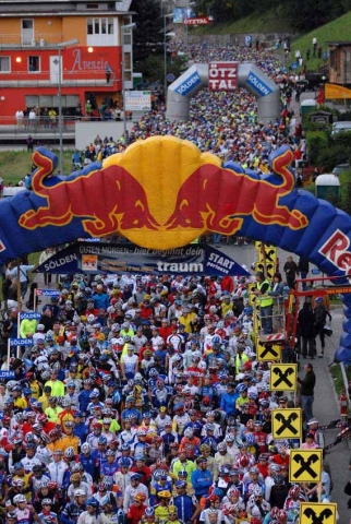 Am Start desÖtztaler Radmarathons Am Start desÖtztaler Radmarathons