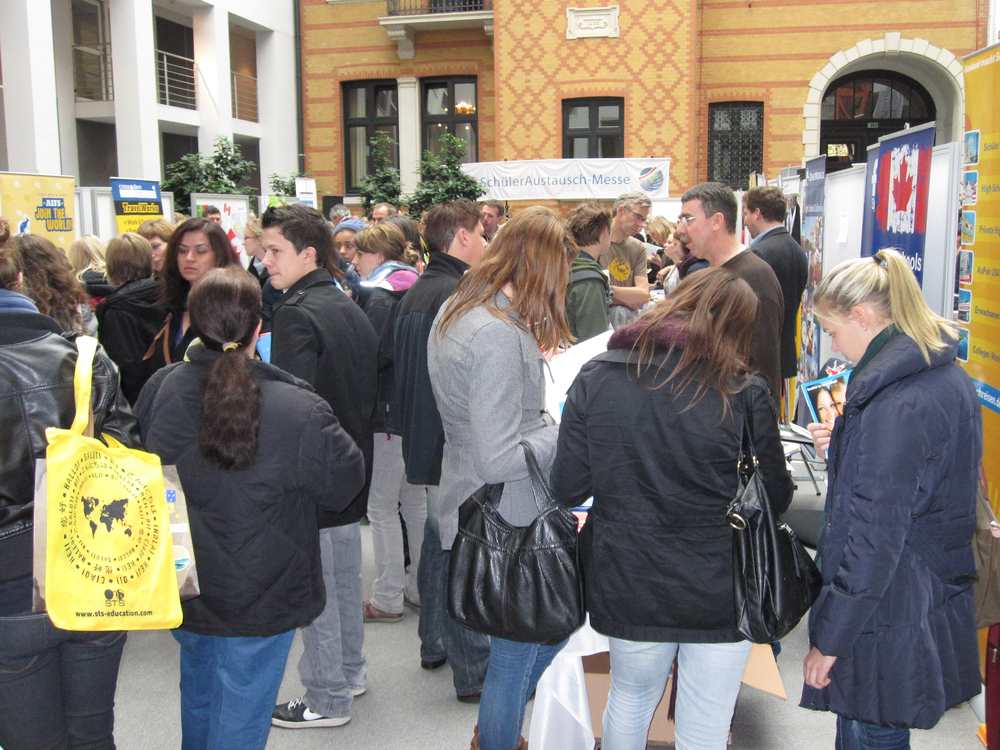 Großes Interesse an der SchülerAustausch Messe (Foto: Michael Eckstein) Großes Interesse an der SchülerAustausch Messe (Foto: Michael Eckstein)