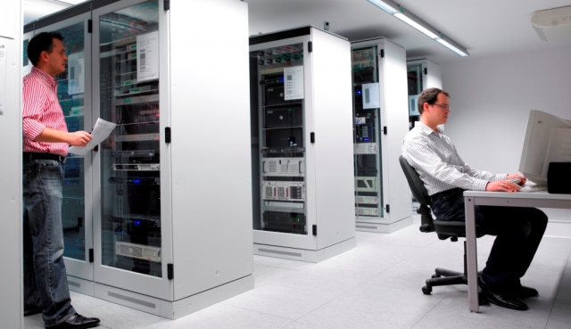 Im Rechenzentrum von Orbit Logistics in Leverkusen laufen alle Daten zusammen. Hier werden die Infor