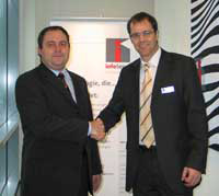Dr. Werner Stein, Geschäftsführer infoServe (re.) und Marc Skupin, Geschäftsführer TUXGUARD Technolo Dr. Werner Stein, Geschäftsführer infoServe (re.) und Marc Skupin, Geschäftsführer TUXGUARD Technolo