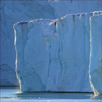Spitzbergen: Gletscher am Isfjord vom Kajak aus gesehen (c) Nina Bailey