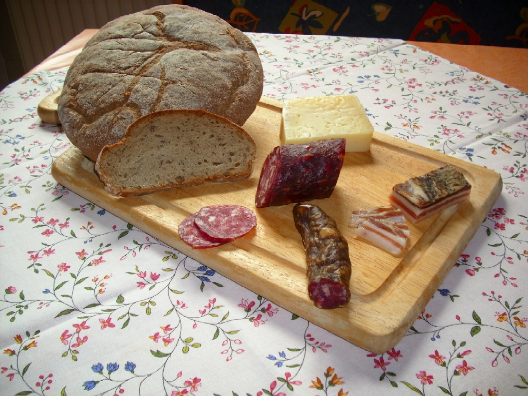 Bodenständig, regional, vom Brot bis zu Wurst und Käse: gut! Foto: presseweller