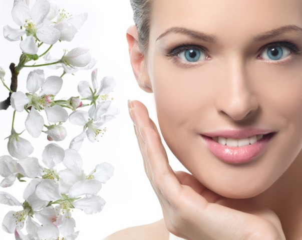 Eucerin Hyaluron Filler gegen Falten aus der Versandapotheke mediherz.de