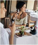 Ein Geschenkhighlight: Das romantische Dinner, wie hier von Jochen Schweizer Ein Geschenkhighlight: Das romantische Dinner, wie hier von Jochen Schweizer