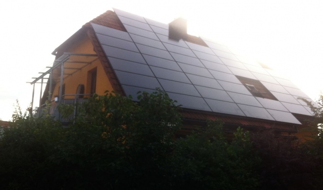 SunPower Anlage Black auf einem Einfamilienhaus