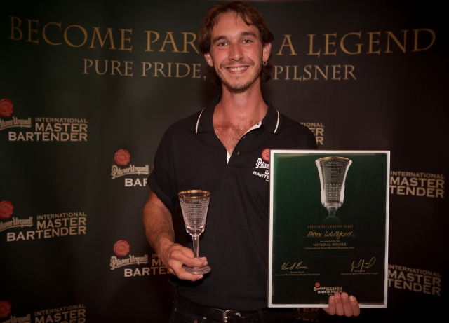 Der Sieger: Alex James Whitford ist Pilsner Urquell National Master Bartender 2012. Der 23-ja?hrige Der Sieger: Alex James Whitford ist Pilsner Urquell National Master Bartender 2012. Der 23-ja?hrige