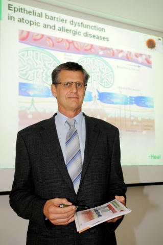 Dr. David Lescheid, Global Bioregulatory Medicine Manager bei Heel, präsentiert beim ECIM zum Thema? Dr. David Lescheid, Global Bioregulatory Medicine Manager bei Heel, präsentiert beim ECIM zum Thema?