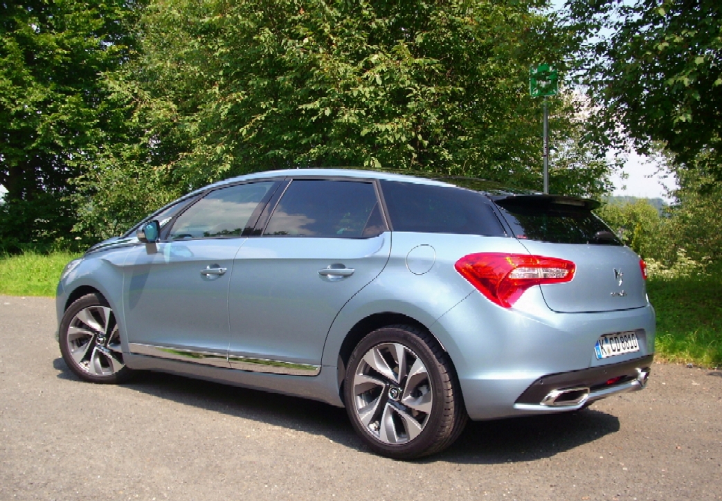 Der hat zweifellos Chic, der Citroen DS 5,bietet viel Platz und fährt sich gut. Foto: presseweller