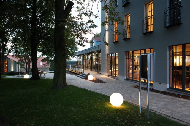 Aussenansicht Restaurant und Wintergarten - ArtHotel Kiebitzberg, Havelberg Aussenansicht Restaurant und Wintergarten - ArtHotel Kiebitzberg, Havelberg