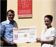 Checkübergabe in Höhe von 5.000,-? an das Hamburger Leuchtfeuer Hospitz