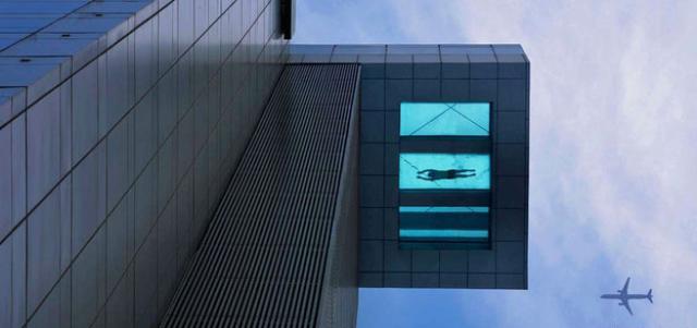 Schwimmbecken des Hotels?Holiday Inn Kangqiao? in Shanghai Pudong, Quelle: Holiday Inn Kangqiao Schwimmbecken des Hotels?Holiday Inn Kangqiao? in Shanghai Pudong, Quelle: Holiday Inn Kangqiao