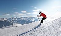 Skidame auf der Piste (Hochzillertal Kaltenbach)