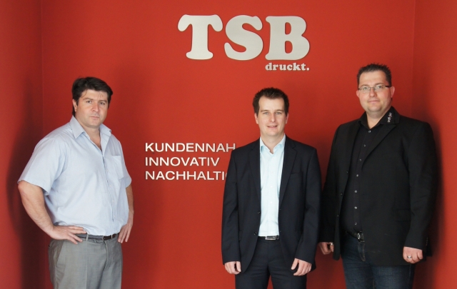 Im Bild v. l. n. r. Herr Orhan Bayrak, Werkleiter Herr Thomas Horn, Geschäftsführer Bagel Direkt und