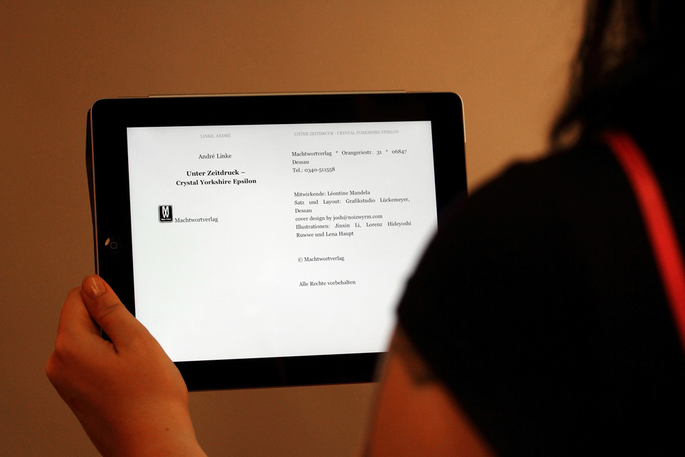 André Linke mit ihrem Roman UNTER ZEITDRUCK als E-Book André Linke mit ihrem Roman UNTER ZEITDRUCK als E-Book