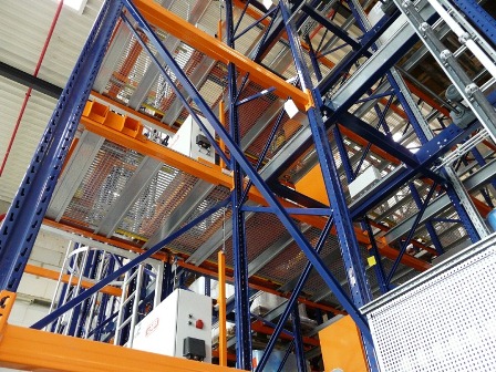 Bildquelle: SMB International GmbH_Lager_Truck-Shuttle Bildquelle: SMB International GmbH_Lager_Truck-Shuttle