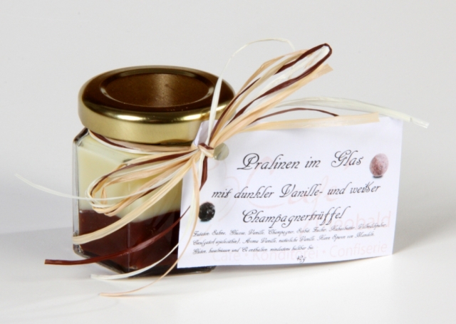 Im Webshop von Café Theobald locken süße Kreationen aus der Konfiserie, z.B. die Pralinen im Glas zu