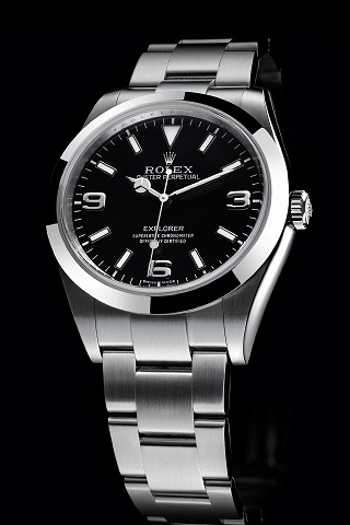 Hier zu sehen ist die Rolex Explorer 214270 - erhältlich in der TomBoom Luxury Boutique Hier zu sehen ist die Rolex Explorer 214270 - erhältlich in der TomBoom Luxury Boutique
