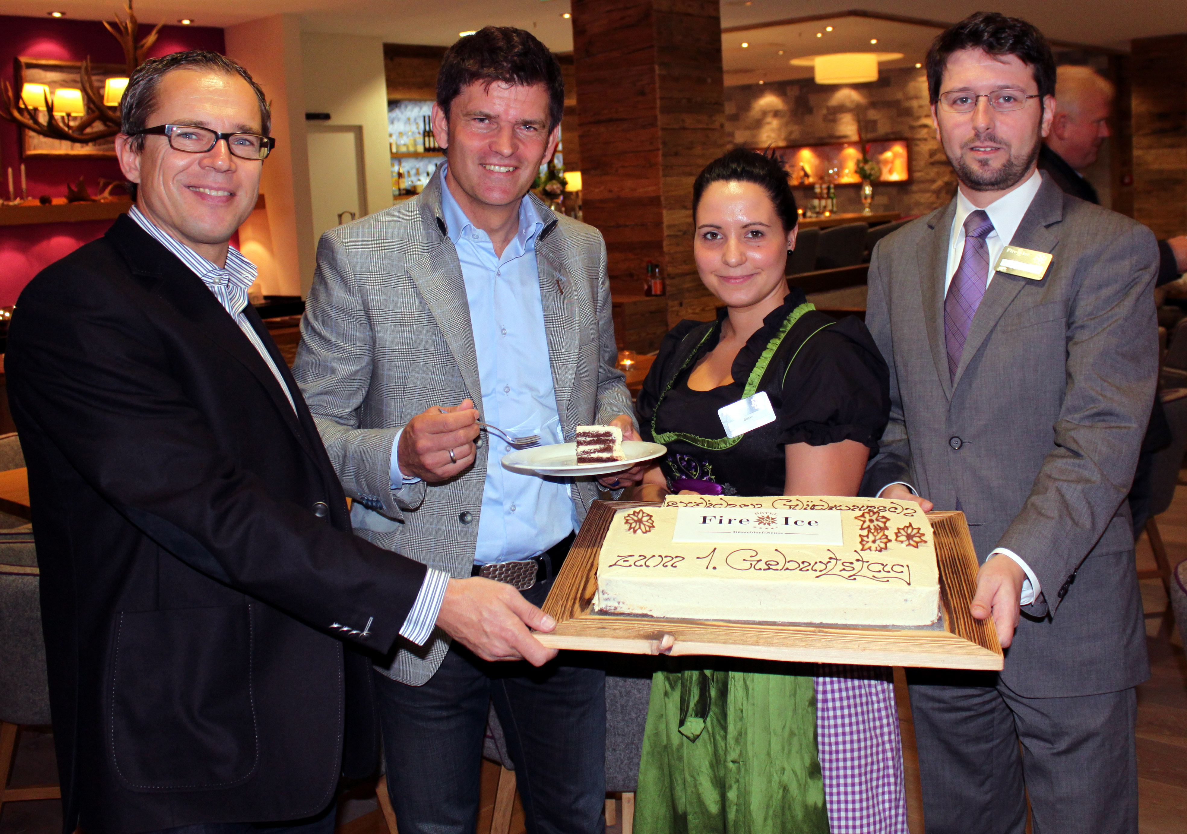 Das Hotel Fire & Ice Düsseldorf/Neuss feiert seinen ersten Geburtstag. Das Hotel Fire & Ice Düsseldorf/Neuss feiert seinen ersten Geburtstag.