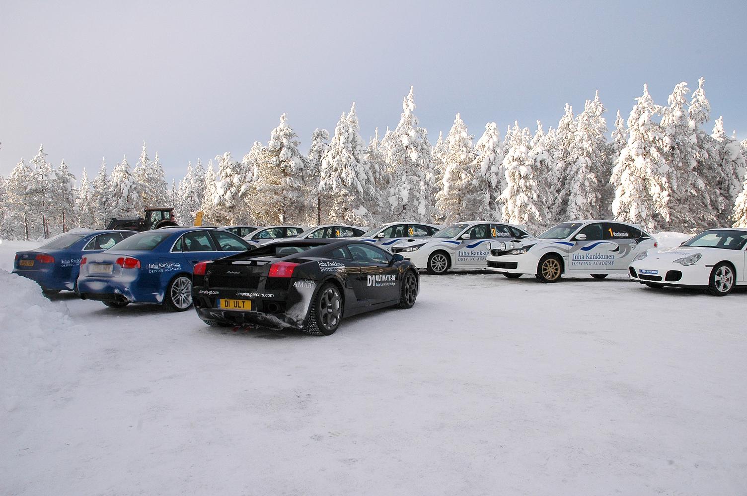 Fuhrpark vor traumhafter Winterkulisse (Lamborghini Gallardo, Audi RS 4, Porsche Carrera S, Subaru I Fuhrpark vor traumhafter Winterkulisse (Lamborghini Gallardo, Audi RS 4, Porsche Carrera S, Subaru I