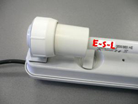 T5-Leuchtstofflampe mit E-S-L Adapter T5-Leuchtstofflampe mit E-S-L Adapter