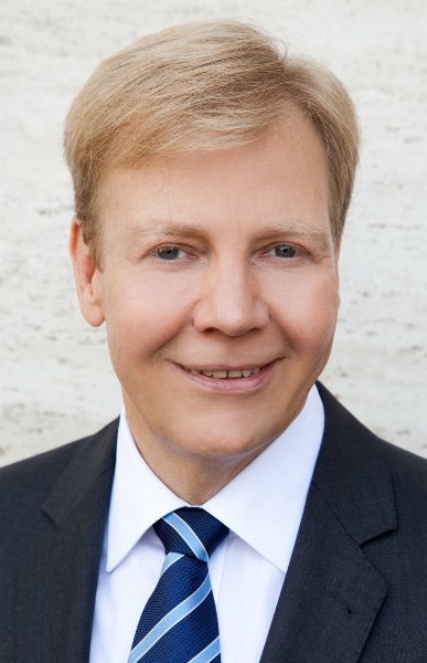 Dr. Christian Göseke Dr. Christian Göseke
