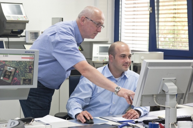 METTLER TOLEDO Remote Services ermöglichen Fernwartungen und Updates vom Service Center aus METTLER TOLEDO Remote Services ermöglichen Fernwartungen und Updates vom Service Center aus