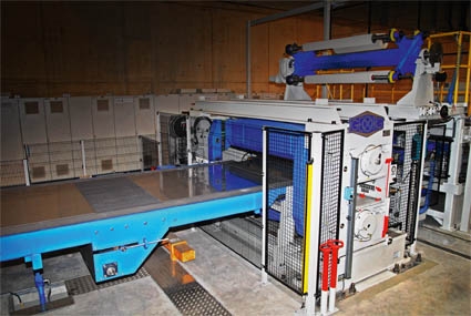 Mit der GEORG-Exzenterschere lässt sich Edelstahl und Aluminium kombiniert auf einer Anlage verarbei Mit der GEORG-Exzenterschere lässt sich Edelstahl und Aluminium kombiniert auf einer Anlage verarbei