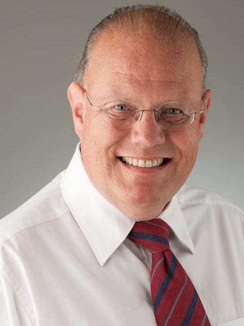 Dr. von Hein bildet aus