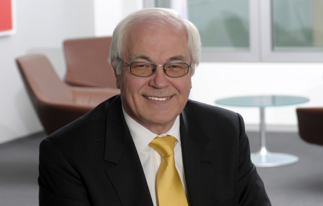 Dr. h. c. Josef Beutelmann, Vorsitzender der Vorstände der Barmenia Versicherungen Dr. h. c. Josef Beutelmann, Vorsitzender der Vorstände der Barmenia Versicherungen