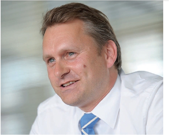 Audi-CIO Mattias Ulbrich im Interview mit automotiveIT Audi-CIO Mattias Ulbrich im Interview mit automotiveIT